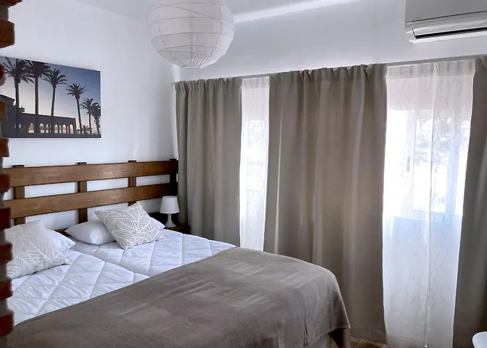 Capri 32 Menyber アパート