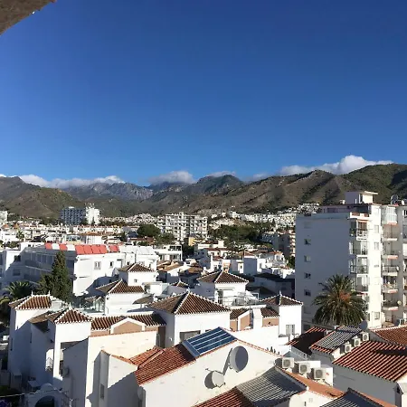 Capri 32 Menyber * Nerja