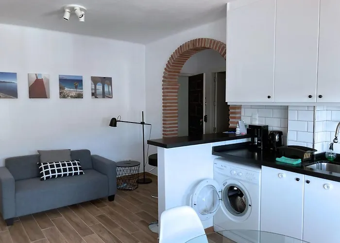 Capri 32 Menyber * Nerja